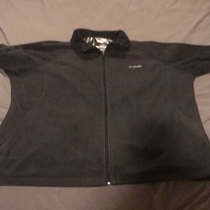 Columbia fleece jacket 3x fits like a 2x